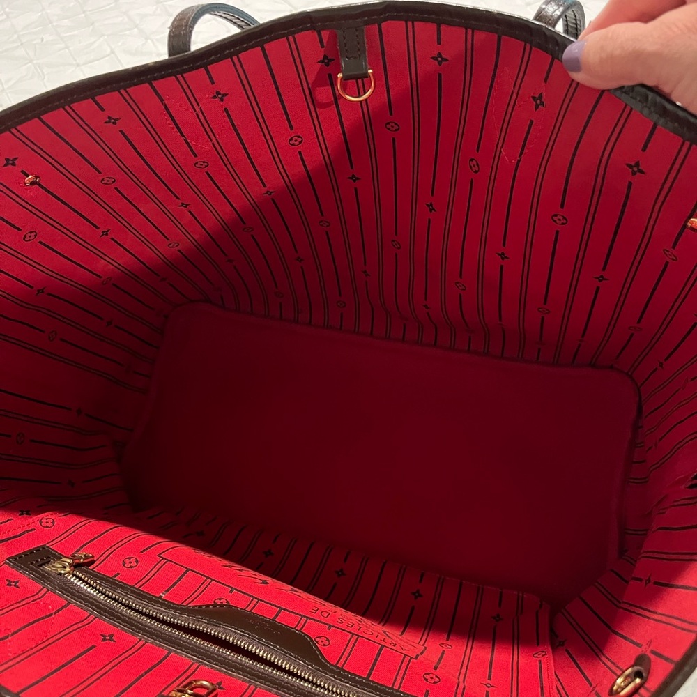Louis Vuitton Neverfull - Picture 4 of 16